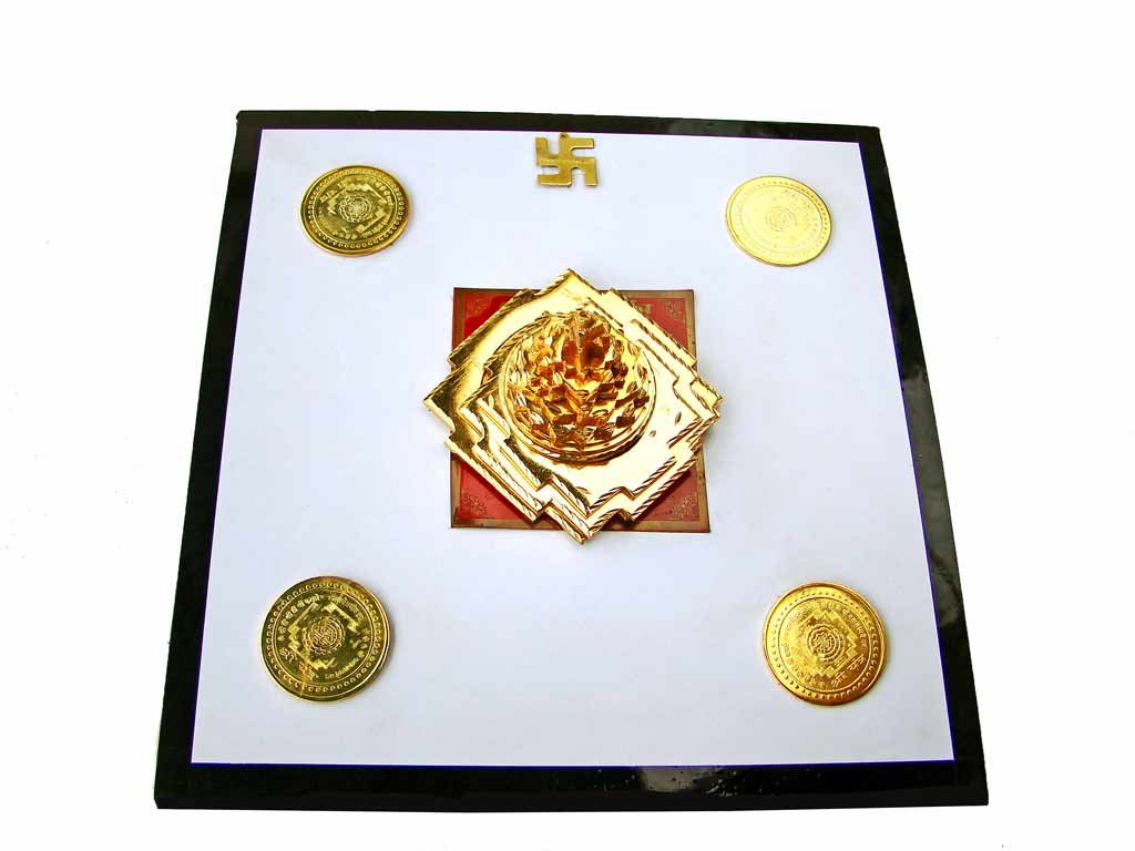 Kuber Yantra Combination Amulet